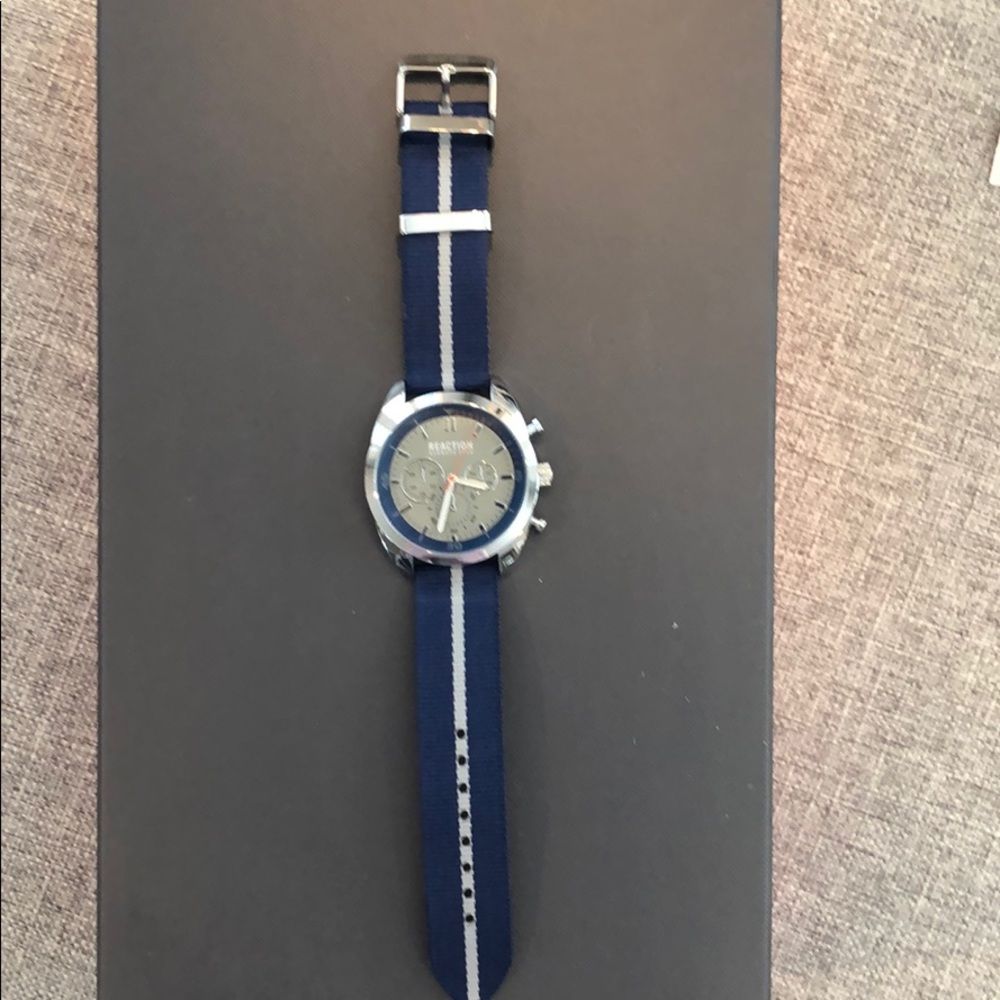 Bogo 50%Nwot Kenneth Cole Women’s Watch - image 5